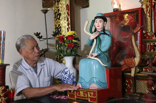 Ngôi đền 400 năm tuổi với huyền tích thờ rắn