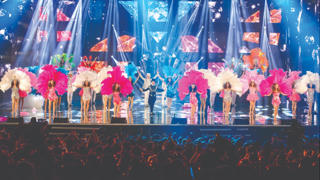 Đời sống văn học, nghệ thuật: Vẫn ‘đốt đuốc’ đi tìm nhà phê bình