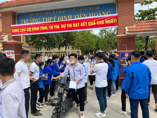 Ninh Bình dẫn đầu điểm trung bình khối A cả nước