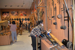 Gian nan 'chữa lành' sau siêu bão