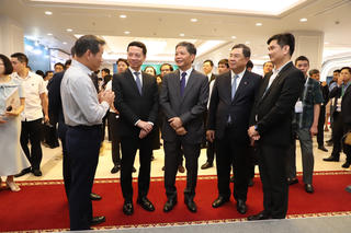 'Mang nền tảng số đến hộ gia đình'