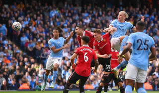 Ngoại hạng Anh nóng bỏng với 2 cặp derby