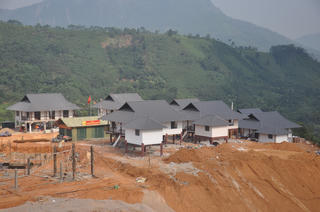 Gấp rút hoàn thiện khu tái định cư Làng Nủ