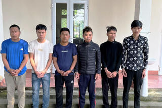 Triệt phá đường dây bán ma túy trong rừng