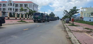 Bạc Liêu: Xe trọng tải ‘khủng’ đi lại, con đường 20 tỷ chưa nghiệm thu đã phải dặm vá 