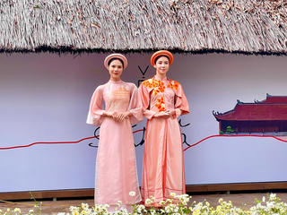 18 nhà thiết kế kể chuyện 'Nơi tôi sinh ra' bằng thời trang