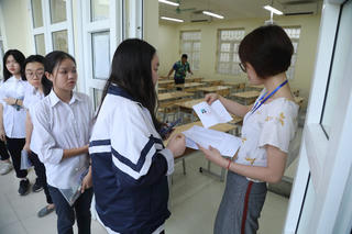 Đổi mới thi: Bắt đầu từ tuyển sinh bậc THPT