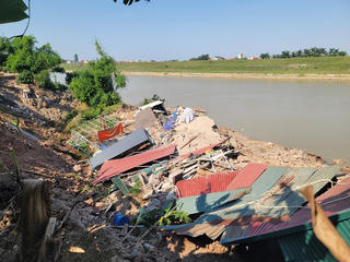 Hà Nội công bố tình huống khẩn cấp sạt lở bờ sông Đuống đoạn qua Long Biên