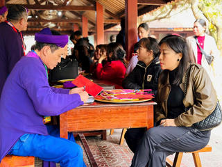 Ngôi đền từ thế kỷ XIV nơi cửa biển đông khách dịp cuối năm