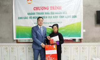 Lạng Sơn: Thêm 2 hộ nghèo được nhận nhà đại đoàn kết trước Tết