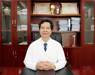 Cần thêm cơ chế để đảm bảo đời sống của các y, bác sĩ