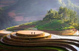 [ẢNH] Mê mẩn vẻ đẹp mùa nước đổ trên ruộng bậc thang