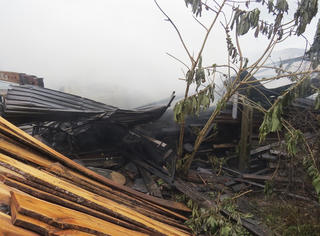 Quảng Ngãi: Cháy lớn ở xưởng gỗ gây thiệt hại nặng