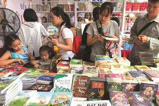 Hướng tới Ngày Sách và Văn hóa đọc Việt Nam (21/4): Làm gì để nuôi dưỡng thói quen đọc sách cho trẻ?