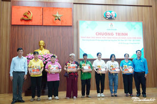 TP Hồ Chí Minh: Thăm, tặng quà đoàn viên, công đoàn có hoàn cảnh khó khăn