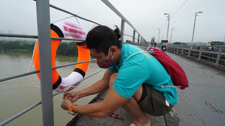 Những chiếc phao cứu sinh và hành trình thiện nguyện ‘Tình yêu Sông Hồng’