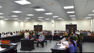 Cựu Chủ tịch Trung tâm Hỗ trợ người nghèo bị tuyên án chung thân