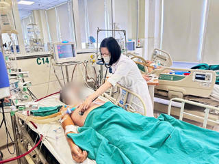 Làm gì để ngăn biến chứng sởi ở người lớn?