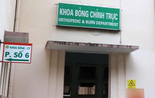 Nối ngón tay bị đứt lìa cho bệnh nhi