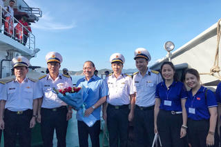 Vùng 4 Hải quân tổ chức Lễ tiễn Đoàn công tác số 12 thăm và làm việc tại Trường Sa