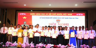 Biểu dương 32 gương người tốt, việc tốt trong đồng bào Công giáo Hà Tĩnh