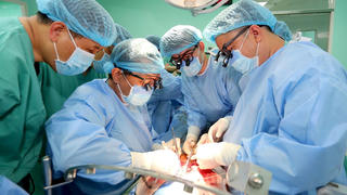 Thực hiện thành công 4 ca ghép tim, gan và giác mạc xuyên Việt