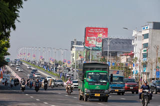 Cầu Vĩnh Tuy thoát cảnh ùn tắc sau thông xe