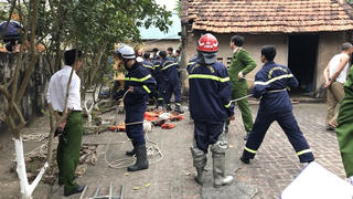 Kịp thời giải cứu người đàn ông rơi xuống giếng sâu 25m