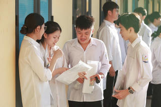 Ngày đầu thi tốt nghiệp THPT 2025: Đề thi phản chiếu nỗ lực đổi mới dạy và học