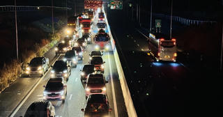 Tai nạn liên hoàn giữa xe khách và 3 ô tô trên cao tốc Phan Thiết-Dầu Giây