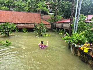 Thanh Hóa: Nhiều khu dân cư ngập nặng
