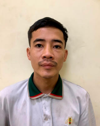 Cụ ông 70 tuổi đạp ngã tên cướp giữa đường