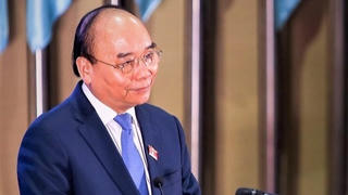 Chủ tịch nước Nguyễn Xuân Phúc gặp gỡ, nói chuyện với sinh viên Đại học Quốc gia TP HCM