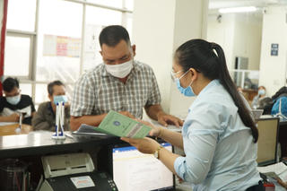 Hạn chế rút bảo hiểm xã hội một lần: Thêm gói trợ cấp gia đình ngắn hạn
