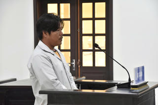 Kích điện bắt cá, lĩnh án 6 tháng tù