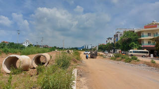 Thi công đường làm nứt nhà dân
