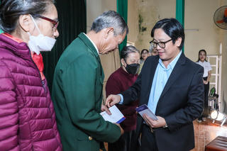 Tiếp nối mạch nguồn tri ân nơi Báo Đại Đoàn Kết ra số báo đầu tiên