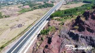 Quảng Ninh: Chậm khắc phục những 'vết sẹo' bên cao tốc