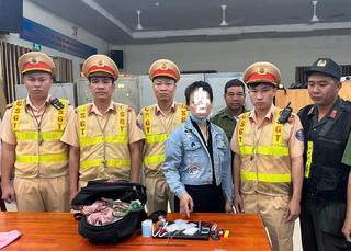 Đồng Nai: Phát hiện đối tượng vận chuyển ma túy đá trong bao lì xì