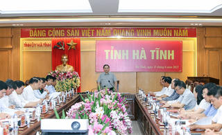 Thủ tướng: 'Con người Hà Tĩnh chịu khó vươn lên, thời kỳ nào cũng có người tài'