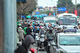 Cửa ngõ Thủ đô ùn tắc kéo dài trong ngày cuối kỳ nghỉ Tết