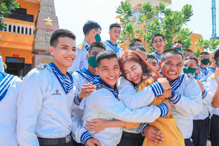 Hà Myo và hành trình mang 'Ký sự Trường sa' ra đảo xa