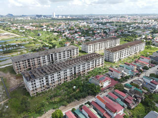 [Ảnh]: Dự án kí túc xá trên 800 tỷ đồng bỏ hoang gần 1 thập kỷ