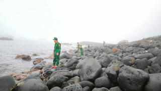 Tìm kiếm ngư dân mất tích trong lúc đi câu mực ở vùng biển Cồn Cỏ