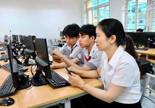 Đôi bạn lớp 9 viết phần mềm hỗ trợ người khiếm thính