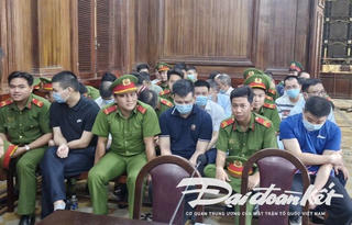 Nhiều cán bộ thuế lĩnh án vì 'bảo kê' đường dây mua bán hóa đơn khống