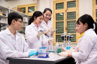 Khởi nghiệp từ trường đại học