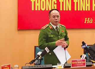 Bắt 14 bị can trong vụ lừa đảo mạo danh Facebook Huấn Hoa Hồng