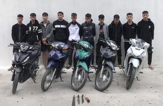 Ngăn chặn 17 thanh, thiếu niên mang hung khí đi hỗn chiến