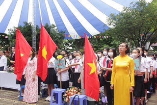 Hà Nội: Không để học sinh chưa có đồng phục mới không được vào trường